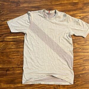 Men's Tracksmith tee xl